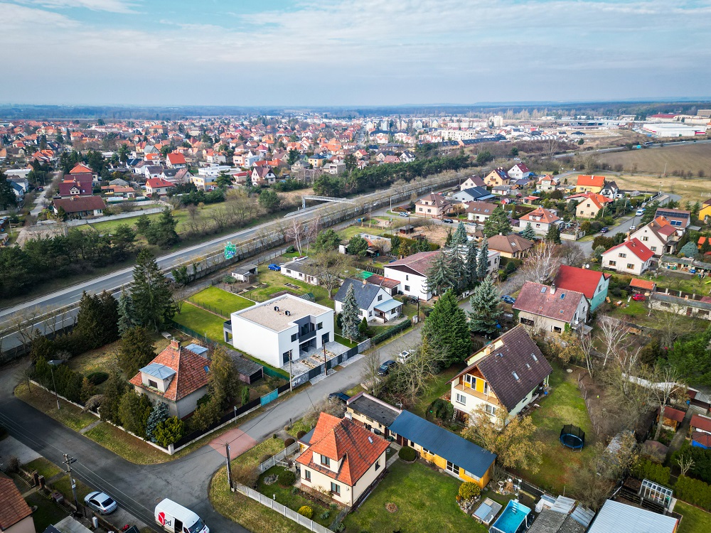 Letecký pohled na dům ve Staré Boleslavi